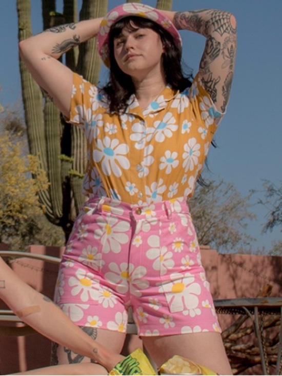Big Bud Press Pants - Big Bud Press "XL Lazy Daisy" Work Shorts Pink Size Small